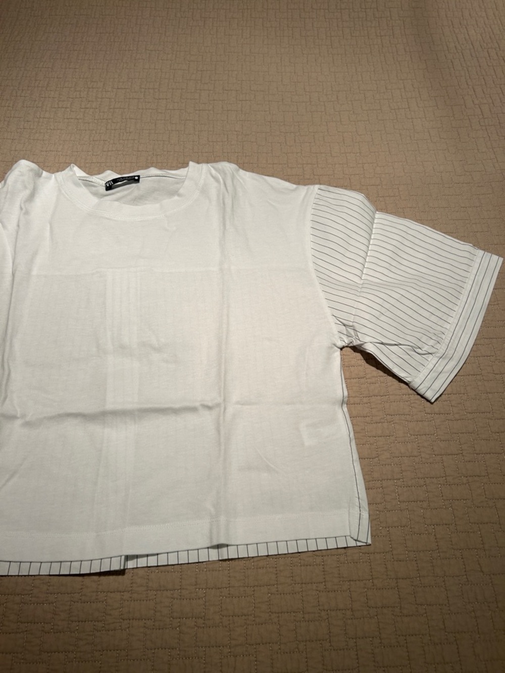Zara White Short-Sleeve Tee with Pinstripe Sleeve